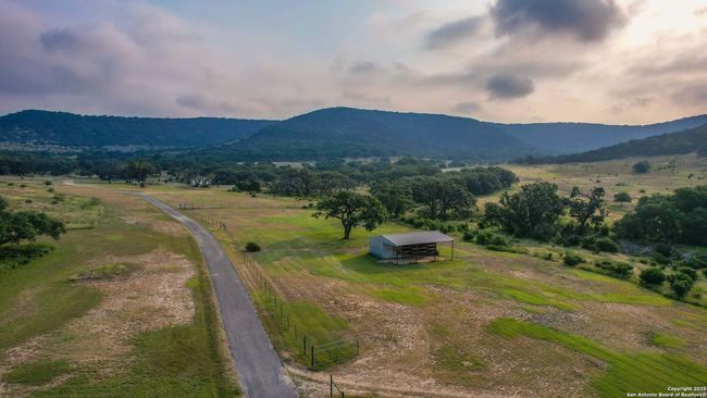 1401 Cedar Mesa Rd, Home with 3 bedrooms, 2 bathrooms and null parking in Tarpley TX | Image 7
