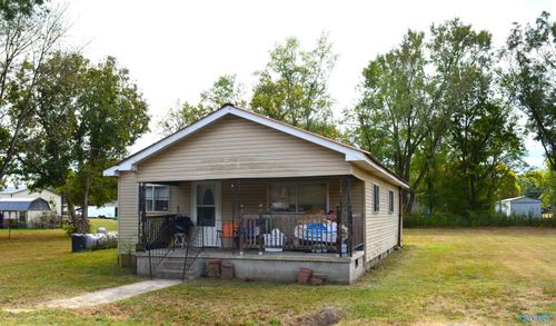 208 Wellington Street, Stevenson, AL, 35772 | Card Image