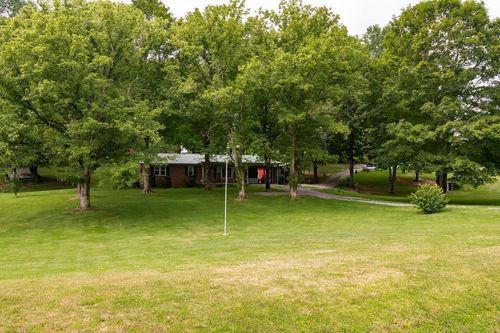 427 Allen Chapel Rd, Hilham, TN, 38568-5804 | Card Image