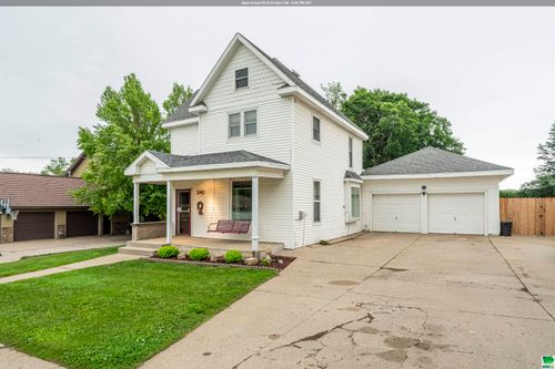 1240 Central Ave Se, Le Mars, IA, 51031-2721 | Card Image