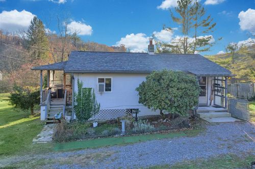 27424 George Washington Hwy, AURORA, WV, 26705-8072 | Card Image