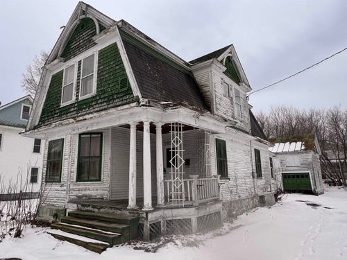 29 Dewey St, Richford, VT, 05476-1204 | Card Image