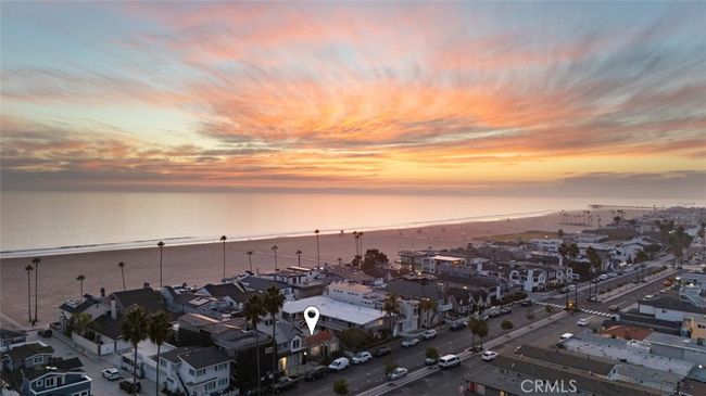1113 W Balboa Blvd, House other with 6 bedrooms, 4 bathrooms and 2 parking in Newport Beach CA | Image 25