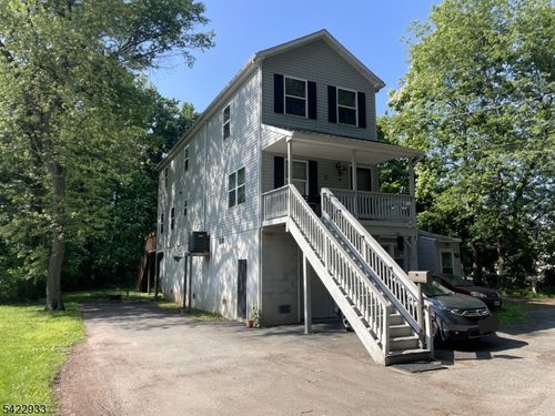 42 Riverlawn Dr, Wayne, NJ, 07470-7012 | Card Image