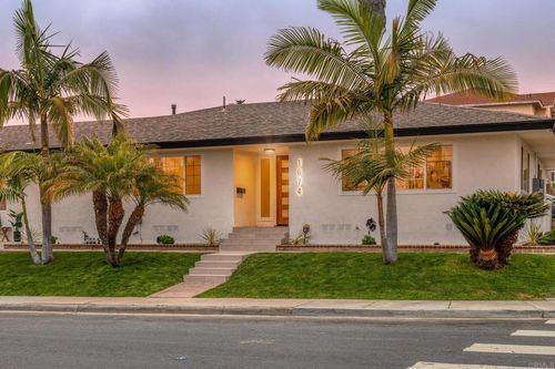 1674 Evergreen St, San Diego, CA, 92106-2206 | Card Image