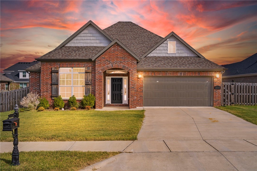 Chandler Ave, Rogers, AR 72758