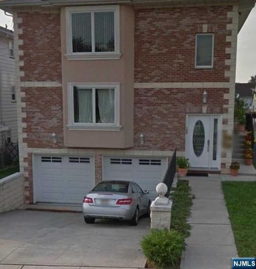100 Grove St, Elmwood Park, NJ, 07407-2105 | Card Image
