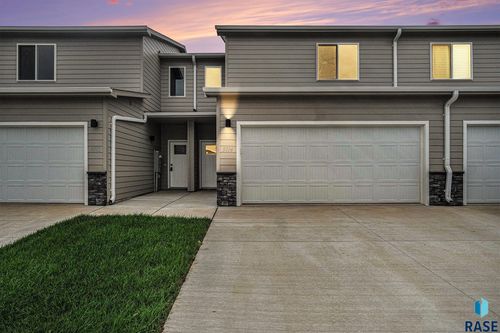 5714 E Avett Pl, Sioux Falls, SD, 57108-3485 | Card Image
