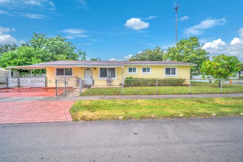 2301 Sw 48th Ave, West Park, FL, 33023-3361 | Card Image