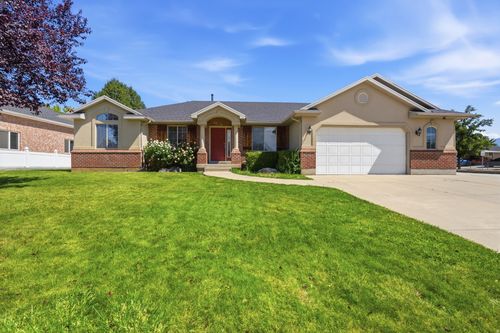 546 W 2525 S, Syracuse, UT, 84075-8569 | Card Image