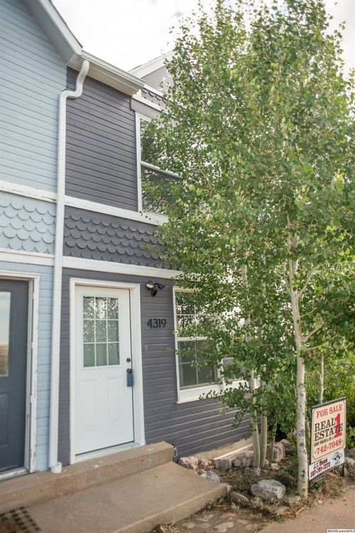 4319 Crow Dr, Laramie, WY, 82072-6937 | Card Image
