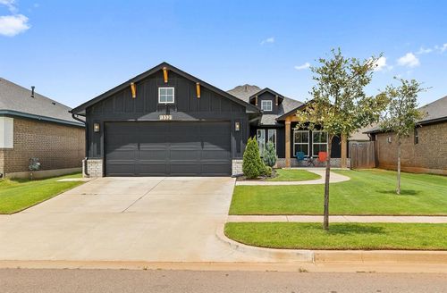 13321 Sw 5th Street, Yukon, OK, 73099 | Card Image