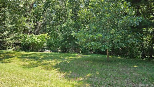 000 Lombardy Ct, Pinckney, MI, 48169 | Card Image