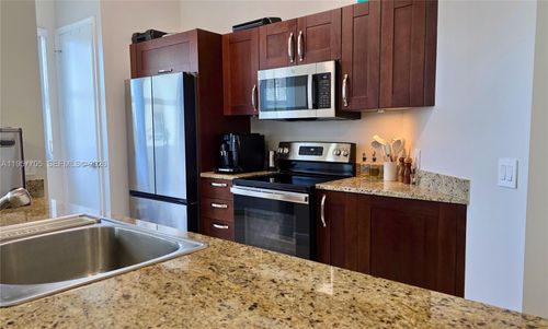 apt-402-20000 E Country Club Dr, Aventura, FL, 33180-3005 | Card Image