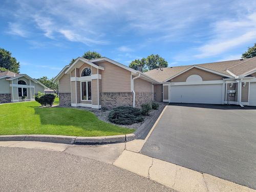 2001 91st Ln N, Brooklyn Park, MN, 55443-3809 | Card Image