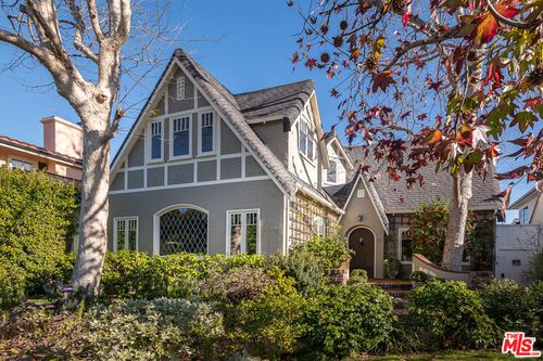 427 12th St, Santa Monica, CA, 90402 | Card Image