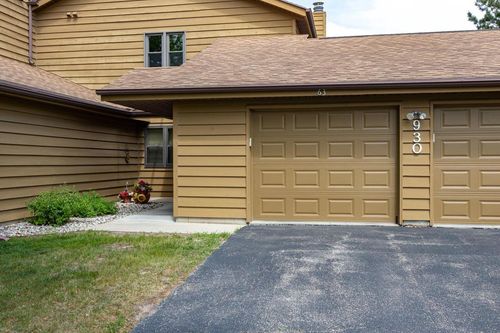 63-930 Manor Drive, NEENAH, WI, 54956 | Card Image