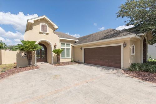 2020 Queens Ave, McAllen, TX, 78504-2295 | Card Image