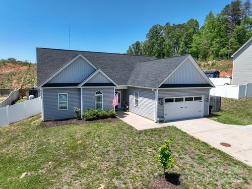 2205 Philadelphia Church Rd, Dallas, NC, 28034-7692 | Card Image