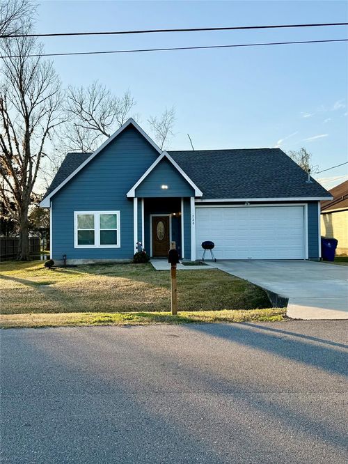 220 Brown St, West Columbia, TX, 77486-3126 | Card Image