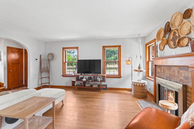 231 Glenview Ave, House other with 3 bedrooms, 2 bathrooms and null parking in Wauwatosa WI | Image 8
