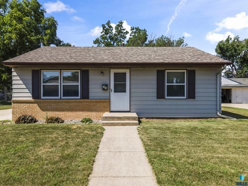 709 N Leadale Ave Avenue, Sioux Falls, SD, 57103 | Card Image