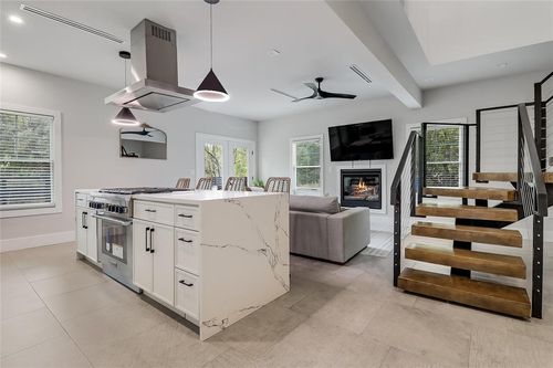 1109 W Annie Street, Austin, TX, 78704 | Card Image