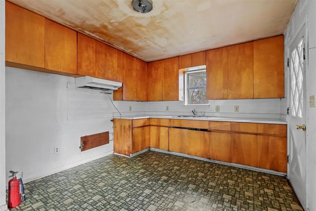 121 County Road 1424, House other with 2 bedrooms, 1 bathrooms and null parking in Morgan TX | Image 4