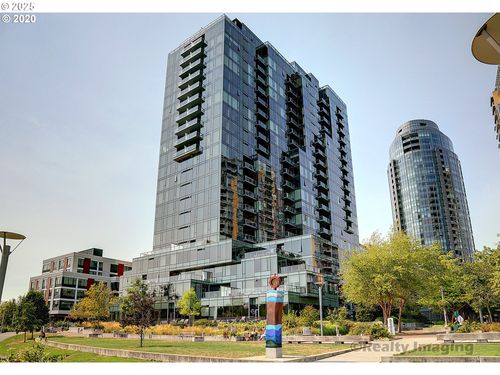 319-841 S Gaines St, Portland, OR, 97239-3132 | Card Image