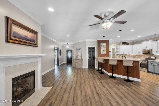 223 Silver Creek Loop, House other with 3 bedrooms, 4 bathrooms and 2 parking in Sneads Ferry NC | Image 5