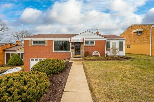 457 Elaine Dr, Pittsburgh, PA, 15236 | Card Image