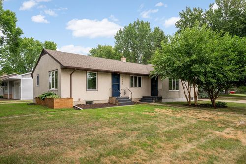 1735 4th St, White Bear Lake, MN, 55110-3152 | Card Image