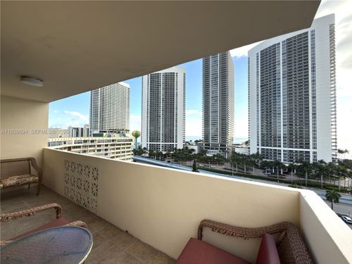 apt-1402-1833 S Ocean Dr, Hallandale Beach, FL, 33009-4965 | Card Image