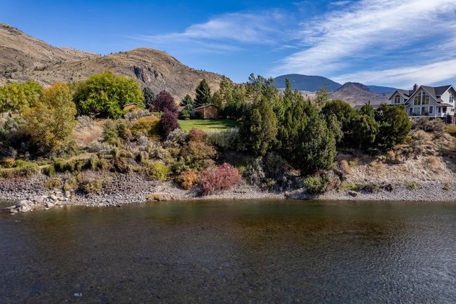 1077 Us Highway 89 S, House other with 3 bedrooms, 3 bathrooms and null parking in Gardiner MT | Image 71