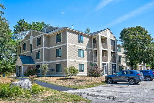 91-19 Saco St, Center Conway, NH, 03813-4212 | Card Image