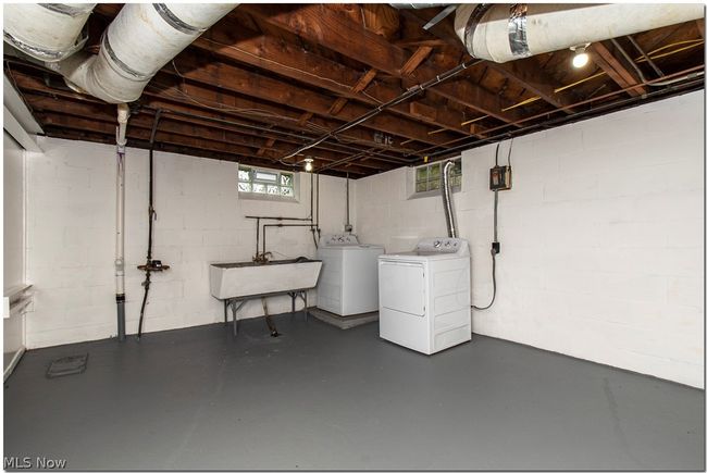 Basement Laundry | Image 29