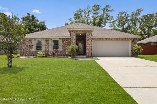 118 Rosie Dr, Long Beach, MS, 39560-2315 | Card Image