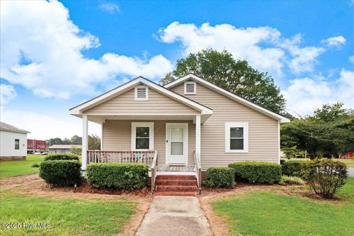 3631 S Lynch St, Fountain, NC, 27829-8220 | Card Image