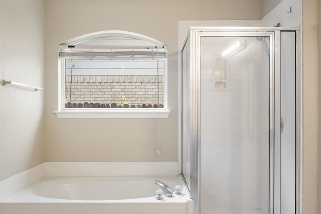 1008 Chippewa, House other with 4 bedrooms, 2 bathrooms and 4 parking in Round Rock TX | Image 23