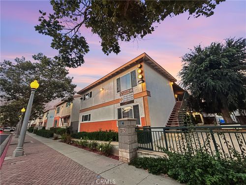 1109 Minnie St, Santa Ana, CA, 92701-8522 | Card Image