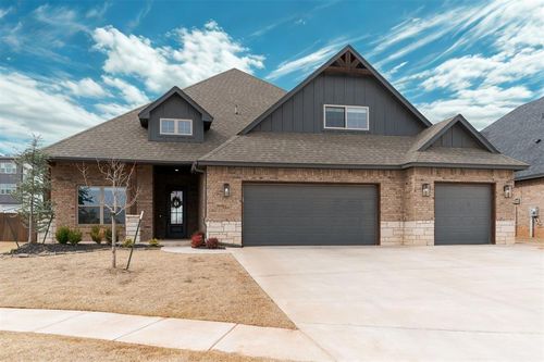 3217 Pinnacle Peak Dr, Yukon, OK, 73099-1167 | Card Image