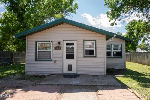 1319 4th Ave, Washburn, ND, 58577-4334 | Card Image