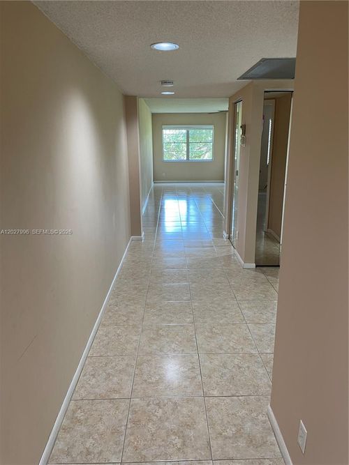 304g-12800 Sw 7th Ct, Pembroke Pines, FL, 33027-1798 | Card Image