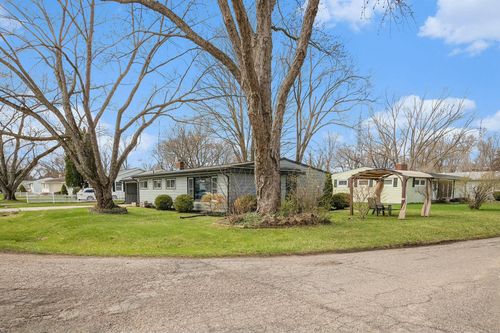 513 Krohn Ave, Berrien Springs, MI, 49103-1279 | Card Image