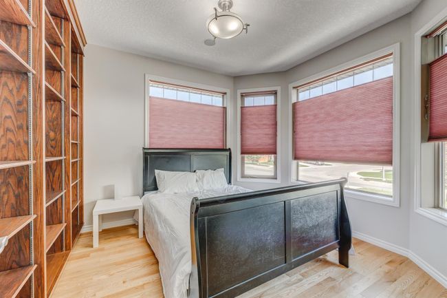 51 Cranridge Bay Se, Home with 3 bedrooms, 3 bathrooms and 8 parking in Calgary AB | Image 15