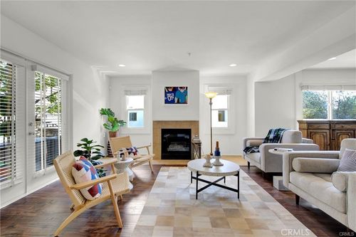 109-1707 N Fair Oaks Ave, Pasadena, CA, 91103-3682 | Card Image