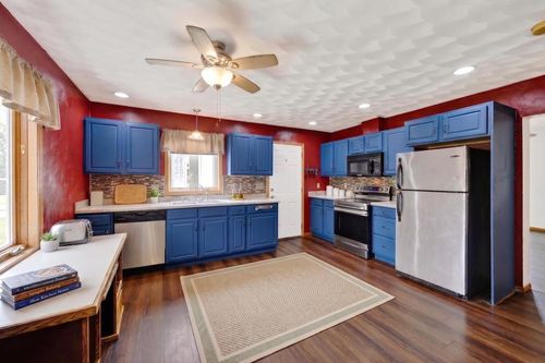 801 E Chestnut Street, PARDEEVILLE, WI, 53954 | Card Image