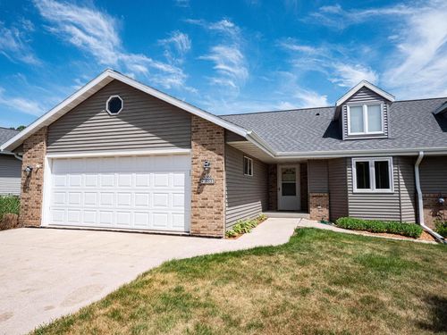 N166W19522 Ravens Way, Jackson, WI, 53037-9585 | Card Image