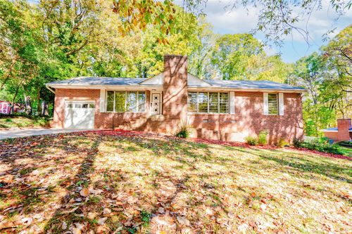 711 Groves St, Kings Mountain, NC, 28086-2223 | Card Image