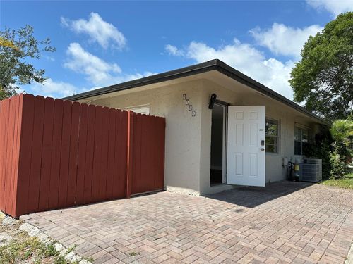 1-126-3101 Nw 3rd Ave, Pompano Beach, FL, 33064-2933 | Card Image
